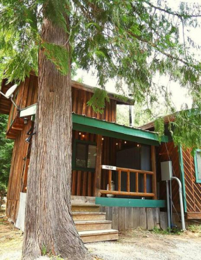 Spacious, Custom-Built Log Cabin